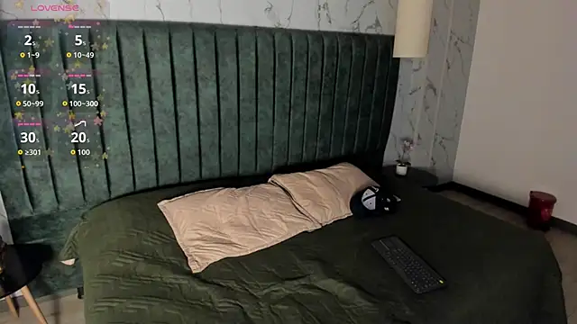 Snapshot of nico_herrera_ chatting on January 2026 07:17:02 PM nico herrera online show from January 2026 07:17:02 PM