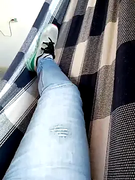 Snapshot of mel-0987 chatting on April 2026 10:21:02 PM mel-0987 online show from April 2026 10:21:02 PM