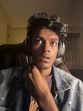 Snapshot of tooexpensive chatting on February 2026 03:35:01 PM tooexpensive online show from February 2026 03:35:01 PM