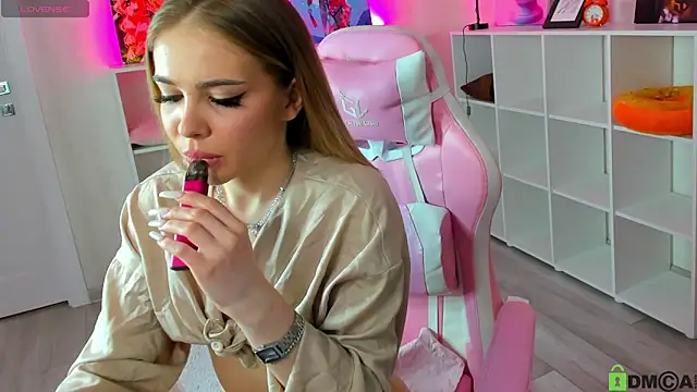 betty brianna online show from January 2026 01:21:02 AM