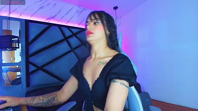 Lili Evanss online show from February 2026 12:37:02 PM