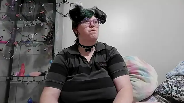 Snapshot of Pupghostt chatting on February 2026 01:33:02 PM Pupghostt online show from February 2026 01:33:02 PM