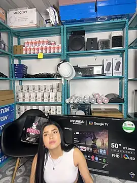 Snapshot of Emilyy05_ chatting on June 2026 03:24:02 AM Emilyy05 online show from June 2026 03:24:02 AM