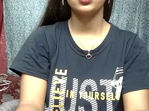 Snapshot of cute_Dirty_Diva chatting on May 2026 02:33:02 PM cute Dirty Diva online show from May 2026 02:33:02 PM