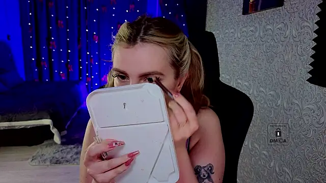 Eva Vibe  online show from February 2026 05:21:01 PM