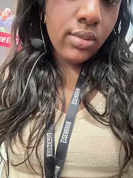 amorasecy online show from March 2026 06:02:02 PM