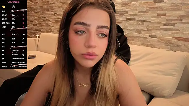 Snapshot of cute_emmma chatting on July 2026 11:47:02 AM cute emmma online show from July 2026 11:47:02 AM