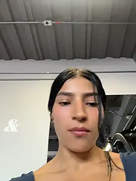 Snapshot of Ema_Rose_ chatting on June 2026 05:40:02 PM Ema Rose online show from June 2026 05:40:02 PM