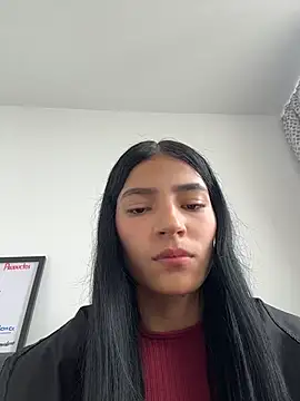 Snapshot of Ema_Rose_ chatting on June 2026 04:11:01 PM Ema Rose online show from June 2026 04:11:01 PM