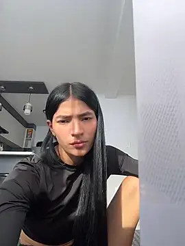 Snapshot of Ema_Rose_ chatting on July 2026 09:21:01 PM Ema Rose online show from July 2026 09:21:01 PM