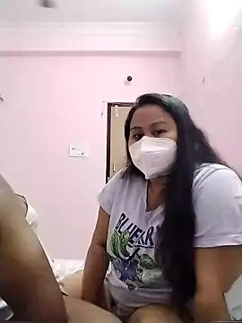 Snapshot of DesiSeductress chatting on January 2026 03:14:02 PM DesiSeductress online show from January 2026 03:14:02 PM