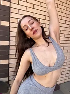 Snapshot of LuxBrunette_ chatting on June 2026 06:08:01 AM LuxBrunette online show from June 2026 06:08:01 AM