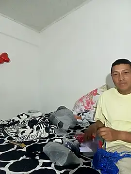 pareja latina1483 online show from January 2026 02:25:02 AM