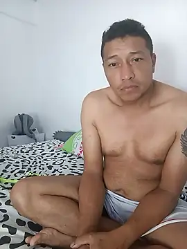 pareja latina1483 online show from January 2026 09:51:01 PM