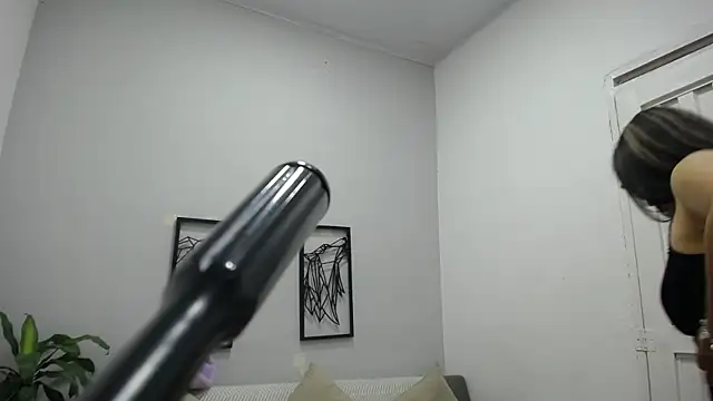 Snapshot of ElenaWatsonn chatting on January 2026 07:27:02 PM ElenaWatsonn online show from January 2026 07:27:02 PM