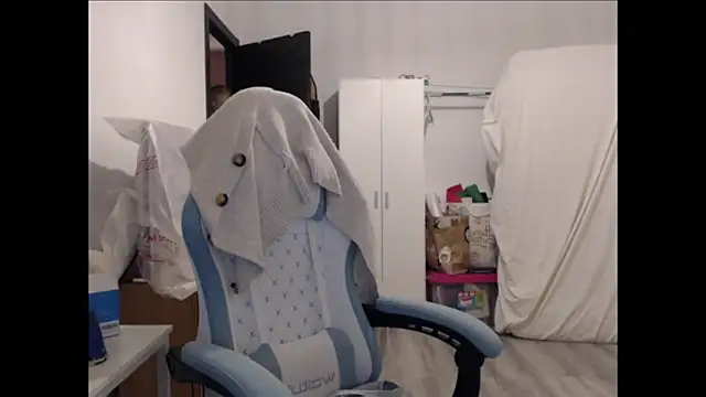 BarbieBlondieGirl online show from February 2026 06:38:01 PM