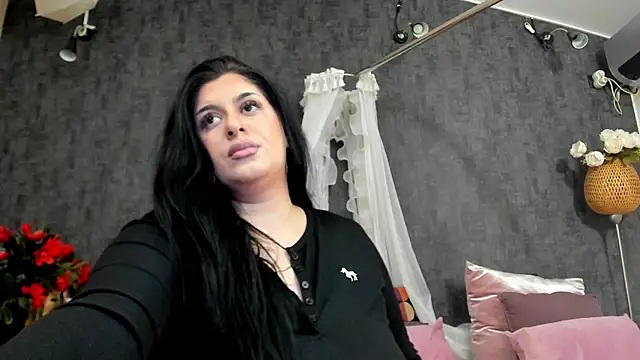 Snapshot of NayaNoirX chatting on January 2026 03:26:01 PM NayaNoirX online show from January 2026 03:26:01 PM