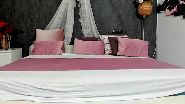 Snapshot of NayaNoirX chatting on January 2026 07:59:02 PM NayaNoirX online show from January 2026 07:59:02 PM