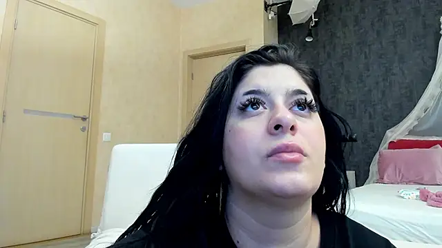 Snapshot of NayaNoirX chatting on January 2026 04:44:01 PM NayaNoirX online show from January 2026 04:44:01 PM