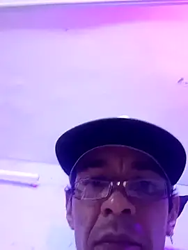 RealEl23 online show from December 2025 01:03:01 AM