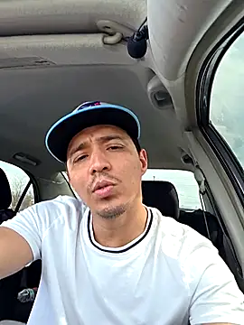 Snapshot of HoofedCylinder chatting on April 2026 04:56:02 PM HoofedCylinder online show from April 2026 04:56:02 PM