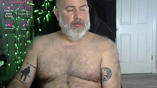 XJJ77x online show from January 2026 12:59:02 AM