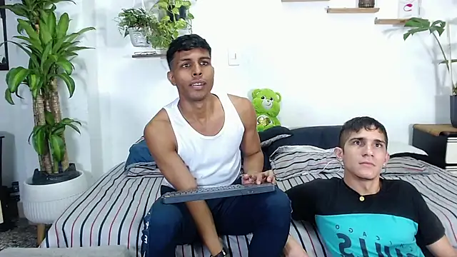 Interracial Snow Bunny online show from February 2026 11:30:02 PM