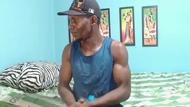 miltonjjakee online show from January 2026 10:58:02 PM