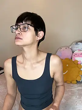 FaiiryArii online show from April 2026 04:18:01 PM