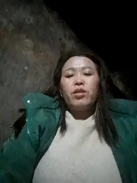 dakota-kis online show from February 2026 12:04:02 PM