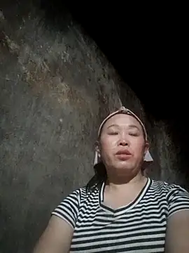 dakota-kis online show from February 2026 12:25:01 AM