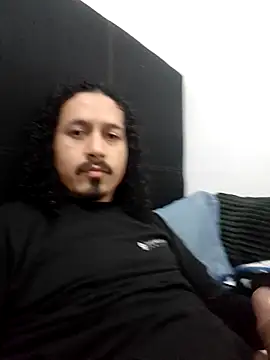 CarlosGM77 online show from April 2026 03:04:01 PM