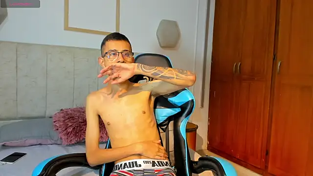 asher lux online show from January 2026 01:48:02 PM