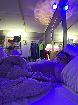 Bigbrowneyes25 online show from March 2026 01:56:01 PM