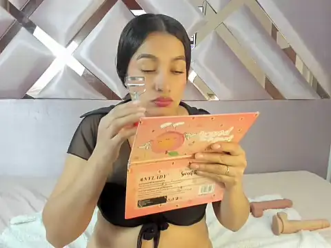 MiaKleinX online show from April 2026 11:16:01 PM