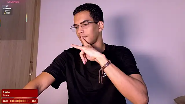 Pikashu7u7 online show from January 2026 06:42:02 PM