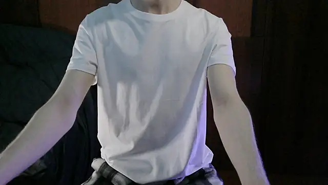 Snapshot of Sauntper chatting on February 2026 10:28:02 PM Sauntper online show from February 2026 10:28:02 PM