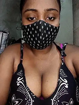 Hotty Nishaa online show from April 2026 08:23:01 PM