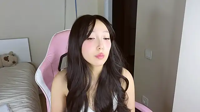 jasmilee online show from March 2026 07:20:02 PM