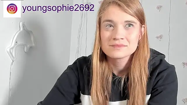 YoungSophie online show from May 2026 03:07:01 PM