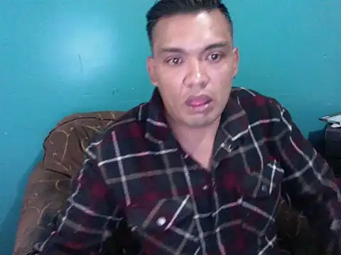 latinomoreno95 online show from February 2026 05:52:01 PM