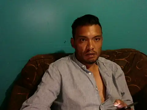 Snapshot of latinomoreno95 chatting on May 2026 12:18:01 AM latinomoreno95 online show from May 2026 12:18:01 AM