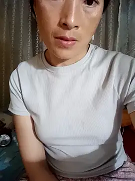 muamua99 online show from April 2026 10:07:02 PM