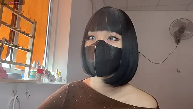 Snapshot of Tieu-May chatting on February 2026 08:12:02 AM Tieu-May online show from February 2026 08:12:02 AM