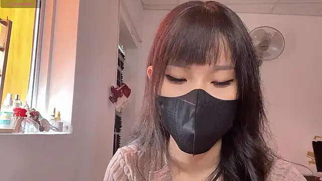 Snapshot of Tieu-May chatting on February 2026 07:51:02 AM Tieu-May online show from February 2026 07:51:02 AM