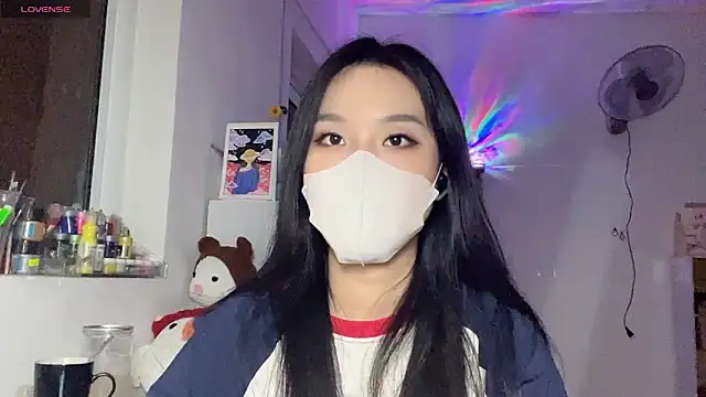 Snapshot of Tieu-May chatting on April 2026 08:50:01 PM Tieu-May online show from April 2026 08:50:01 PM