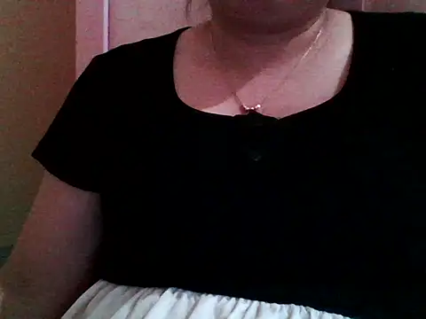 Snapshot of Sarah_no_land chatting on June 2026 05:16:02 AM Sarah no land online show from June 2026 05:16:02 AM