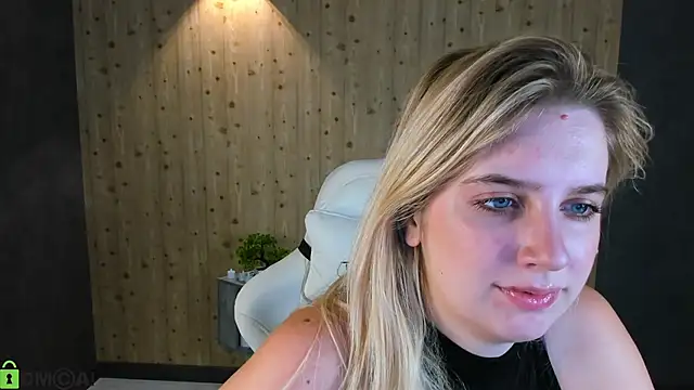 SoftLana online show from February 2026 04:27:01 AM