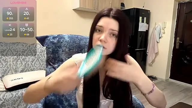 Snapshot of RiaDendy chatting on February 2026 04:25:02 PM RiaDendy online show from February 2026 04:25:02 PM