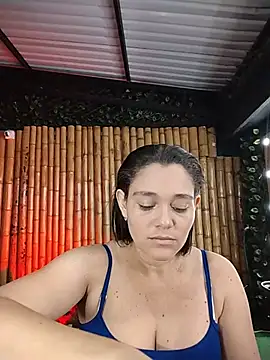 Snapshot of Astrid_williams chatting on June 2026 01:05:02 AM Astrid williams online show from June 2026 01:05:02 AM